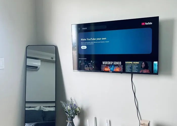J&j Mactan Ps4, Netflix, Pool & Paid Parking